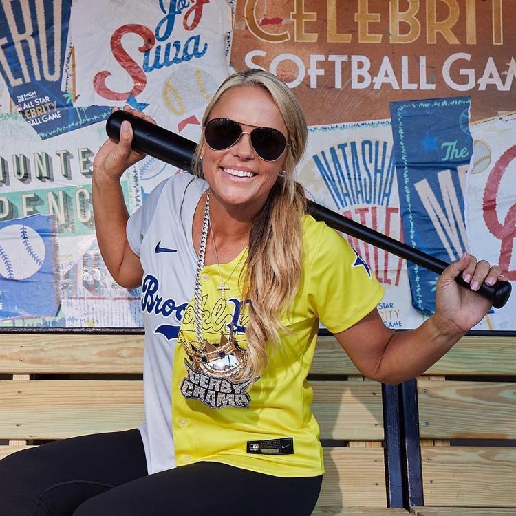 The Face Of Womens Softball The Remarkable Jennie Finch Jugs Sports